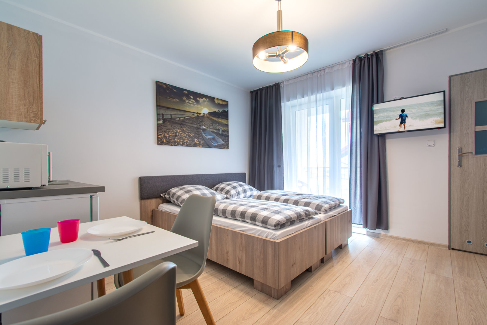 Apartament 203